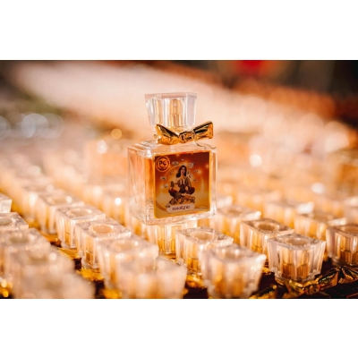 Nước Hoa Triệu Phú Nang Prai